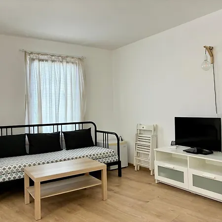 Apollonia 3*